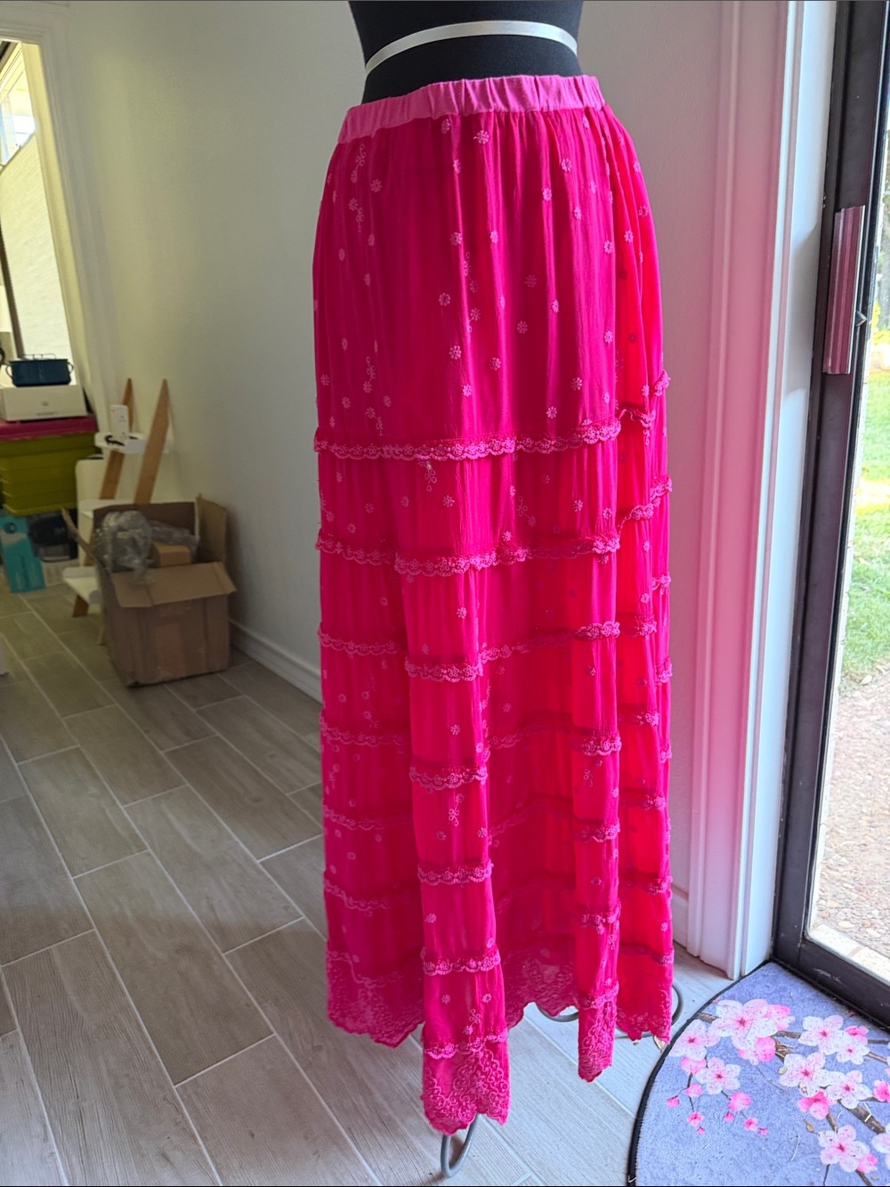Johnny was Women’s Hot Pink Tiered Maxi Skirt small
